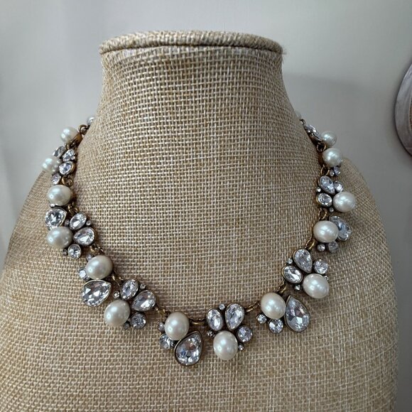 Ann Taylor Pearl & Rhinestone Gold Statement Necklace 18" Elegant Womens Jewelry - Picture 1 of 12